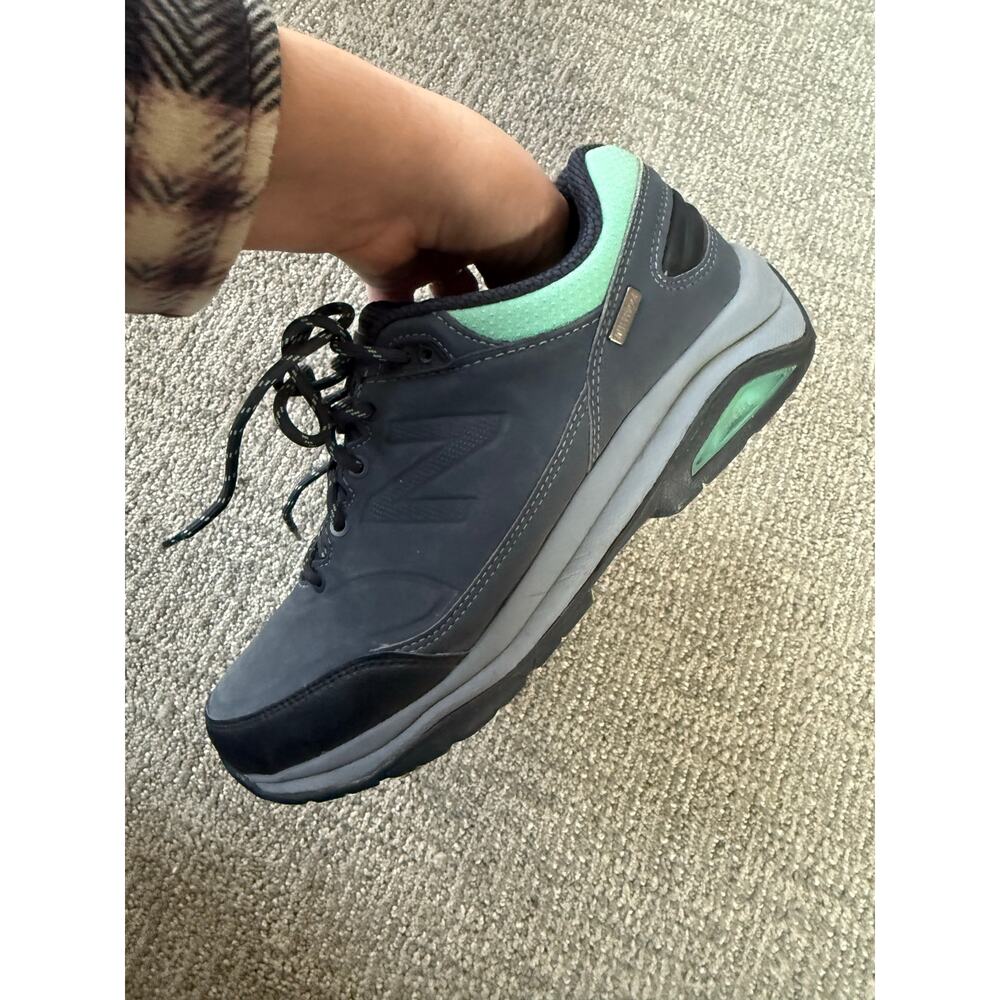 New Balance Athletic Shoes - Black and Mint